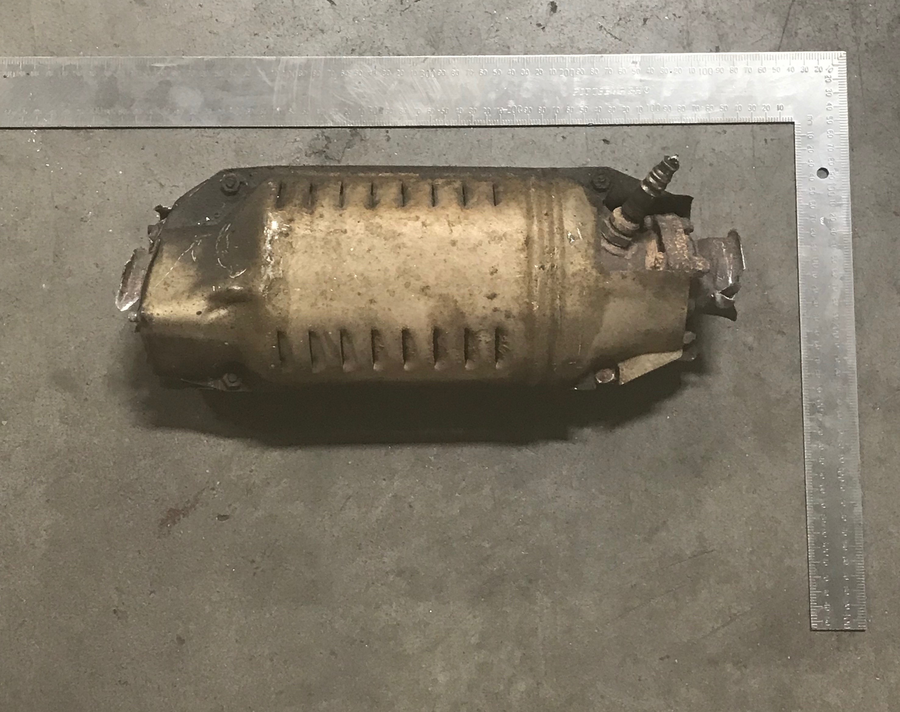 Honda 8 rib end o2 catalytic converter