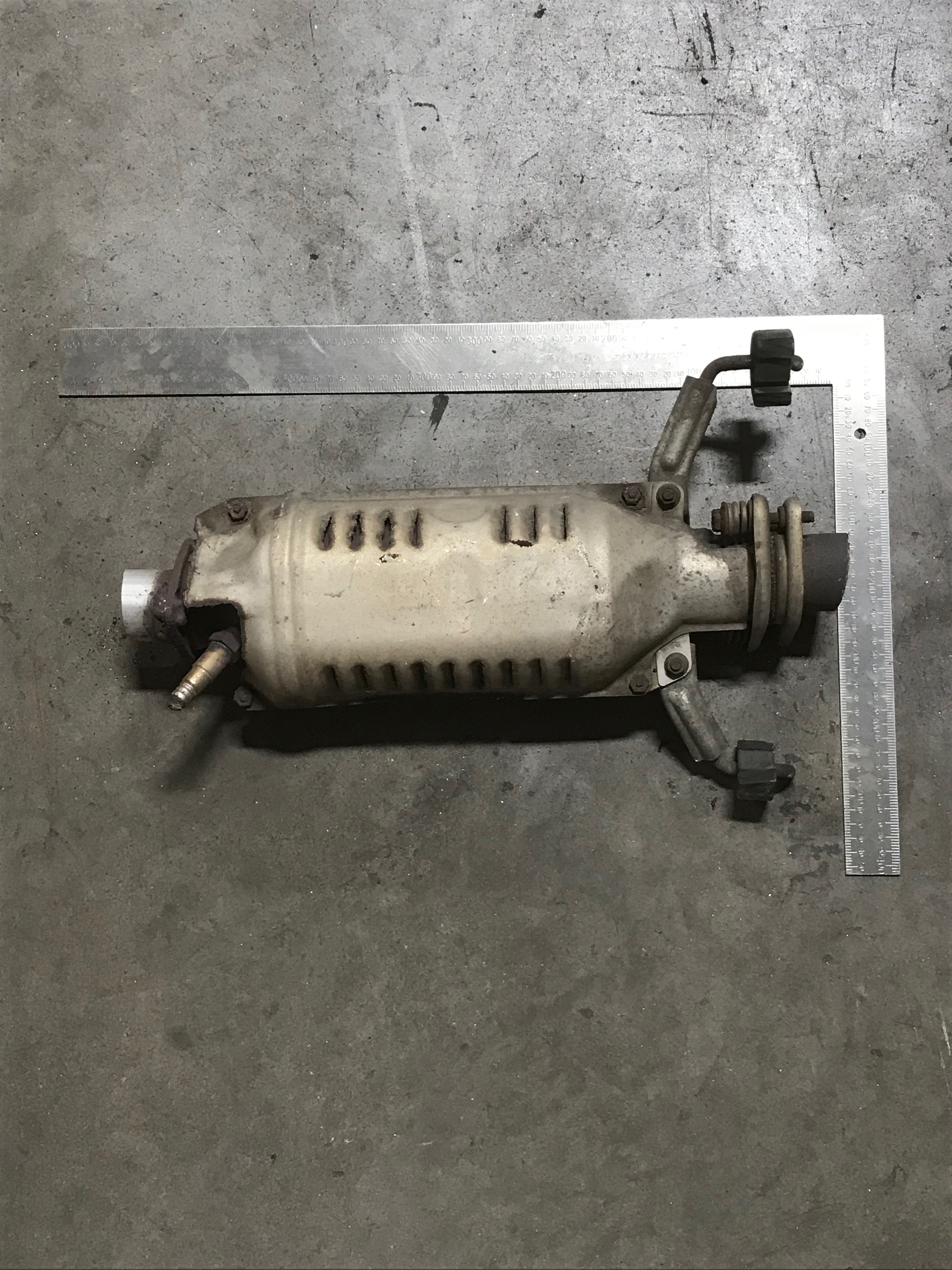 Honda 9 Rib end o2 catalytic converter
