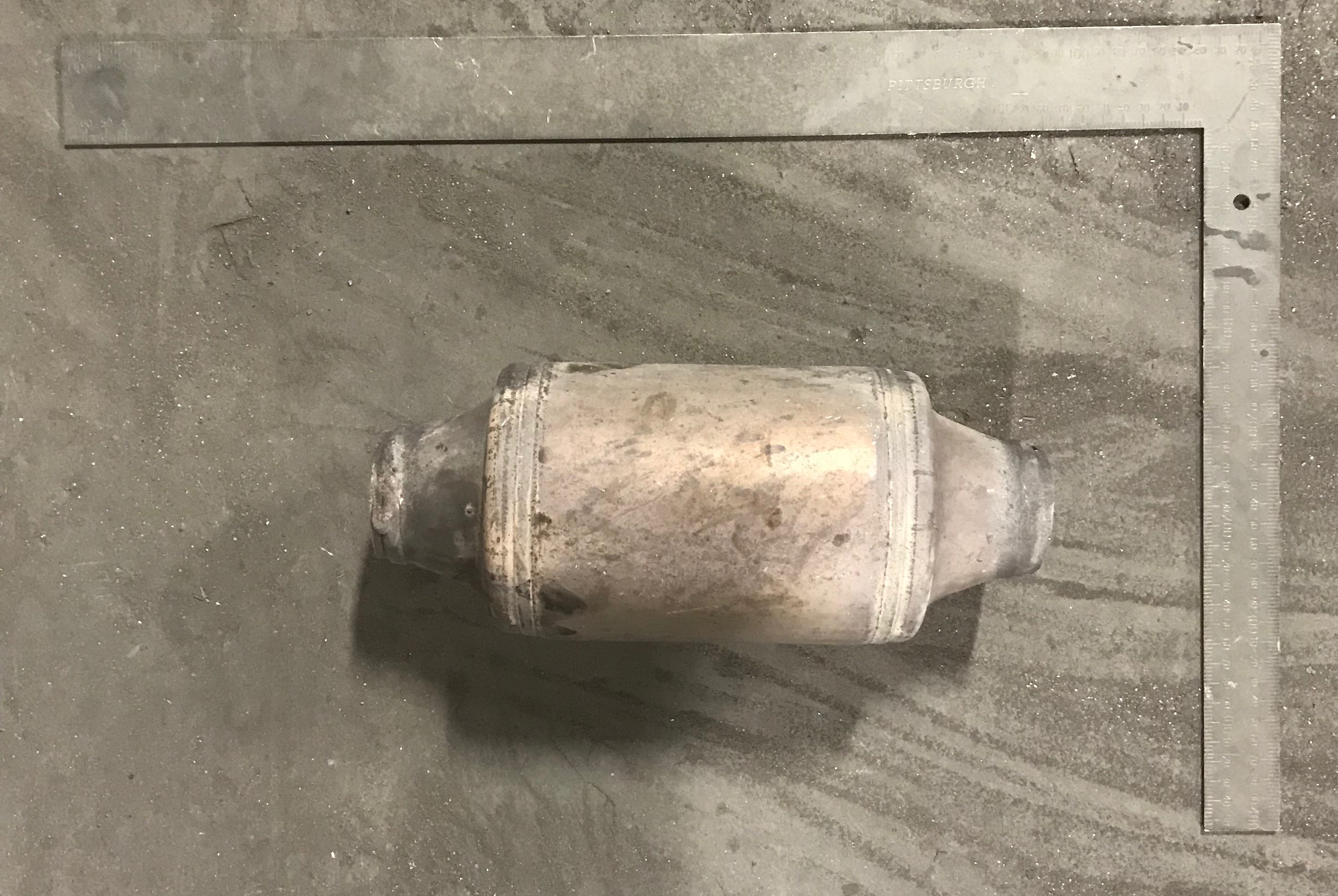 Volkswagen 5C0131701D catalytic converter