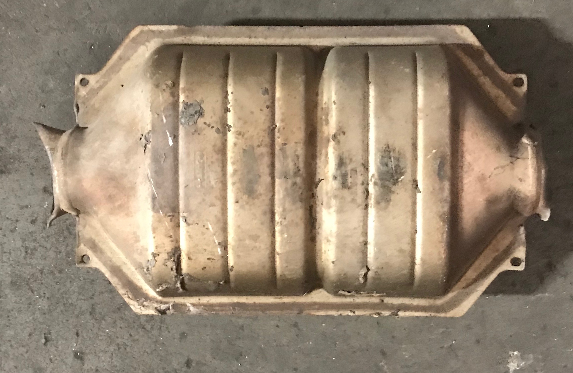 Ford AE53 AA catalytic converter