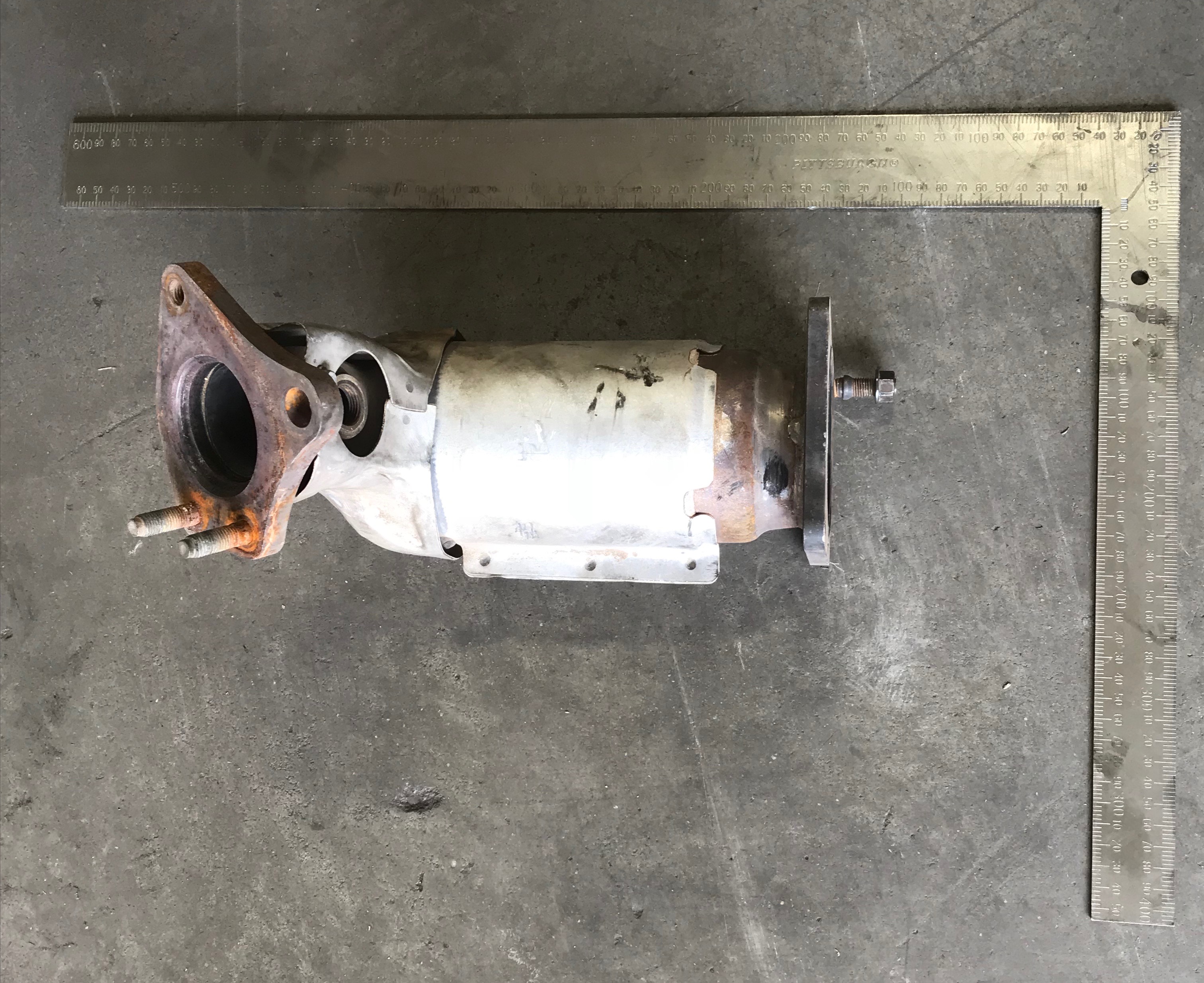 Nissan 9NF catalytic converter