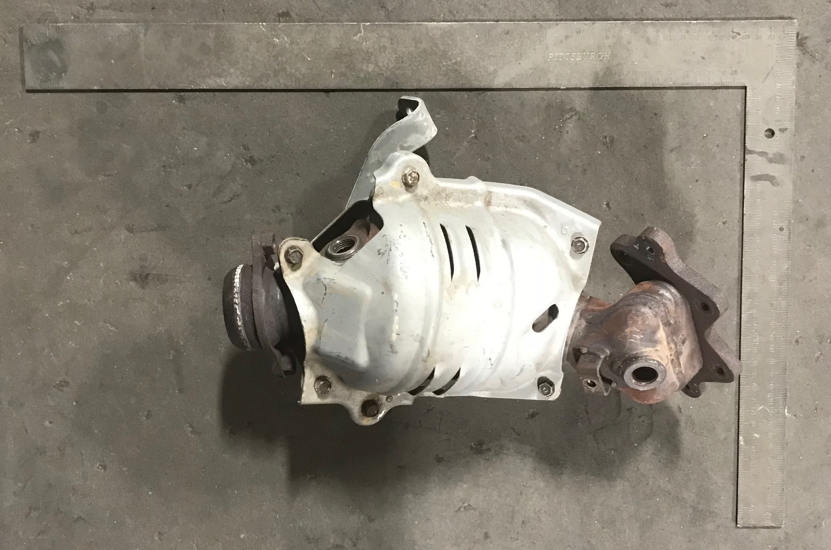 Honda 1X* catalytic converter