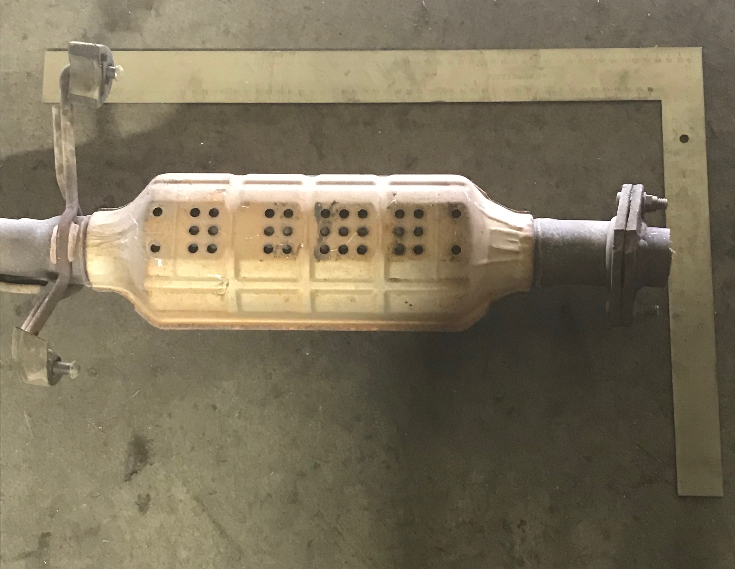 Mazda KL1C catalytic converter