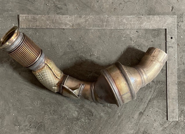 BMW 8053527 catalytic converter