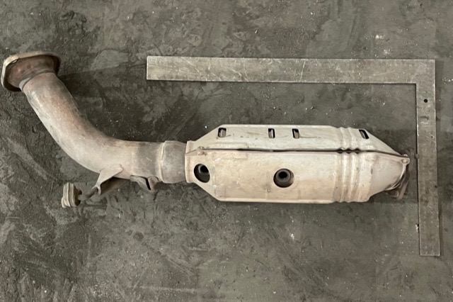 Honda RL* Four slot catalytic converter