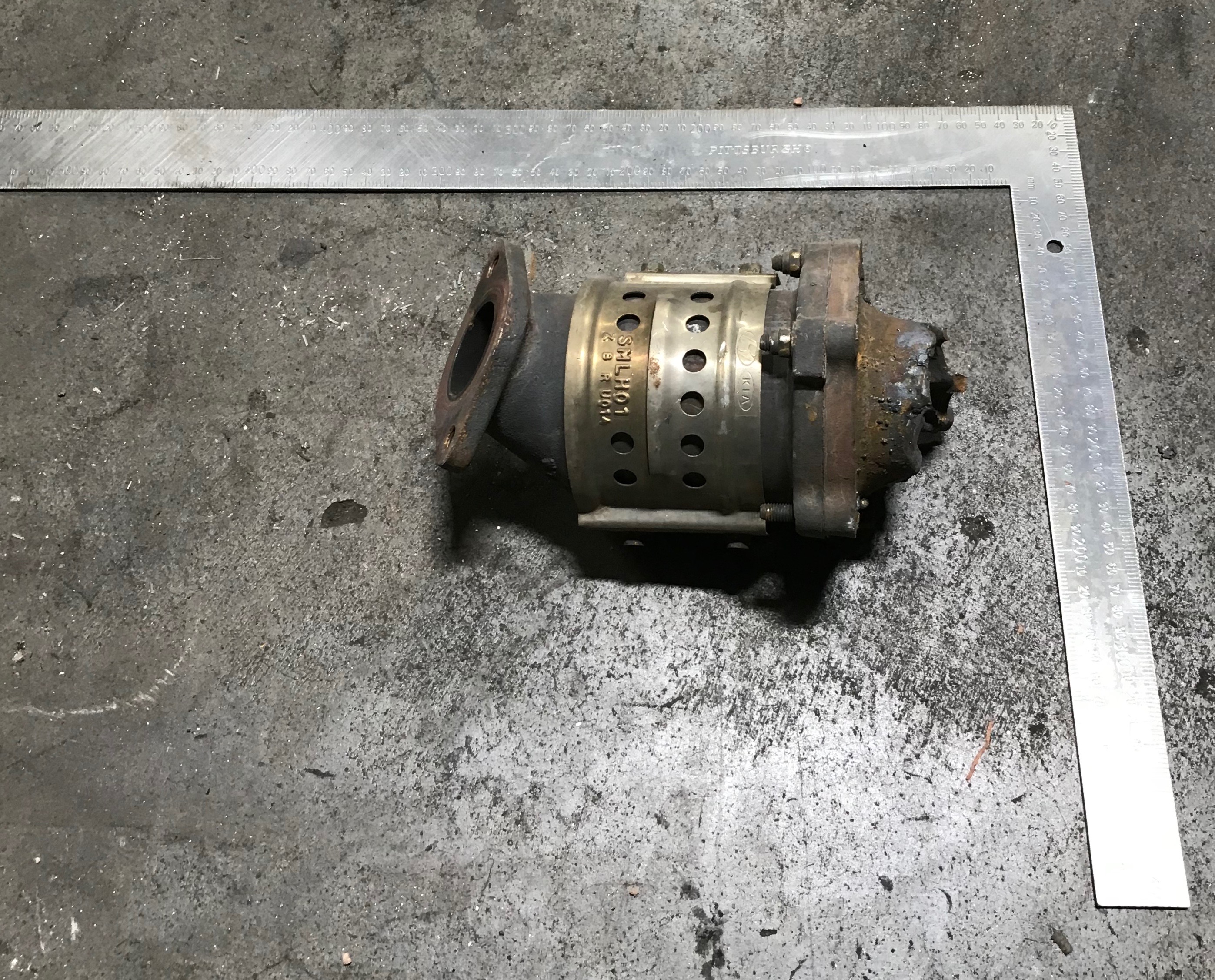 Hyundai SMLH05 catalytic converter