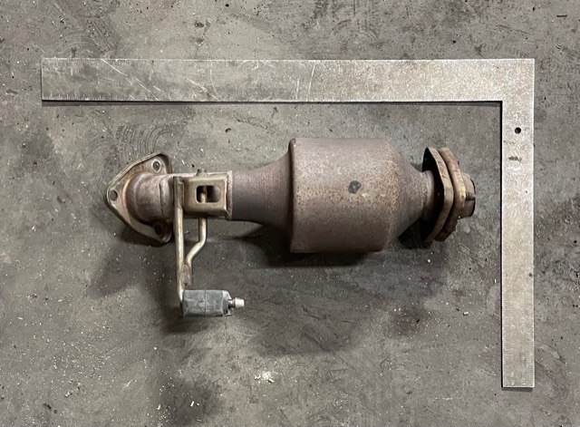 Honda 2P* catalytic converter