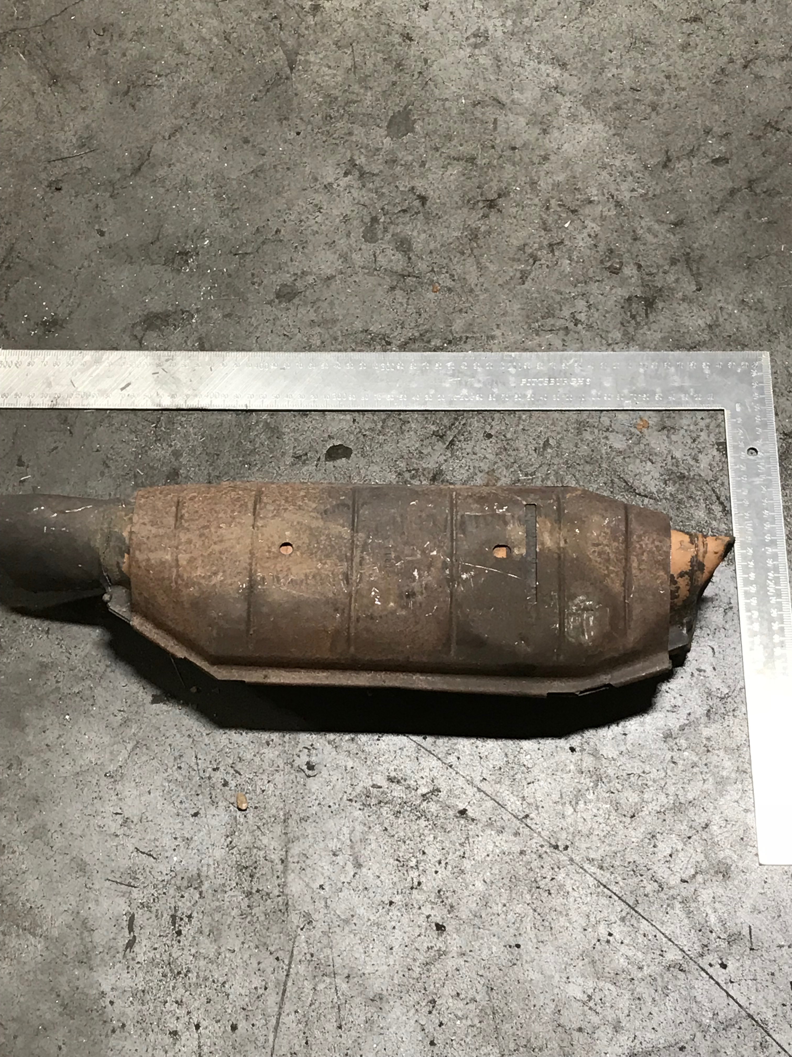 Ford YL3C RAN catalytic converter