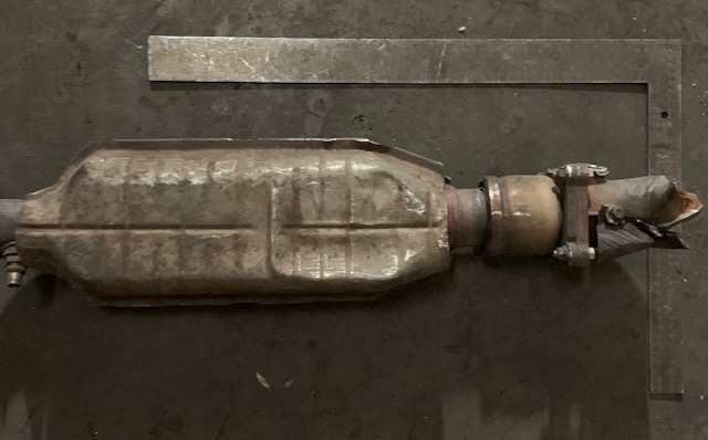Chrysler 011M catalytic converter