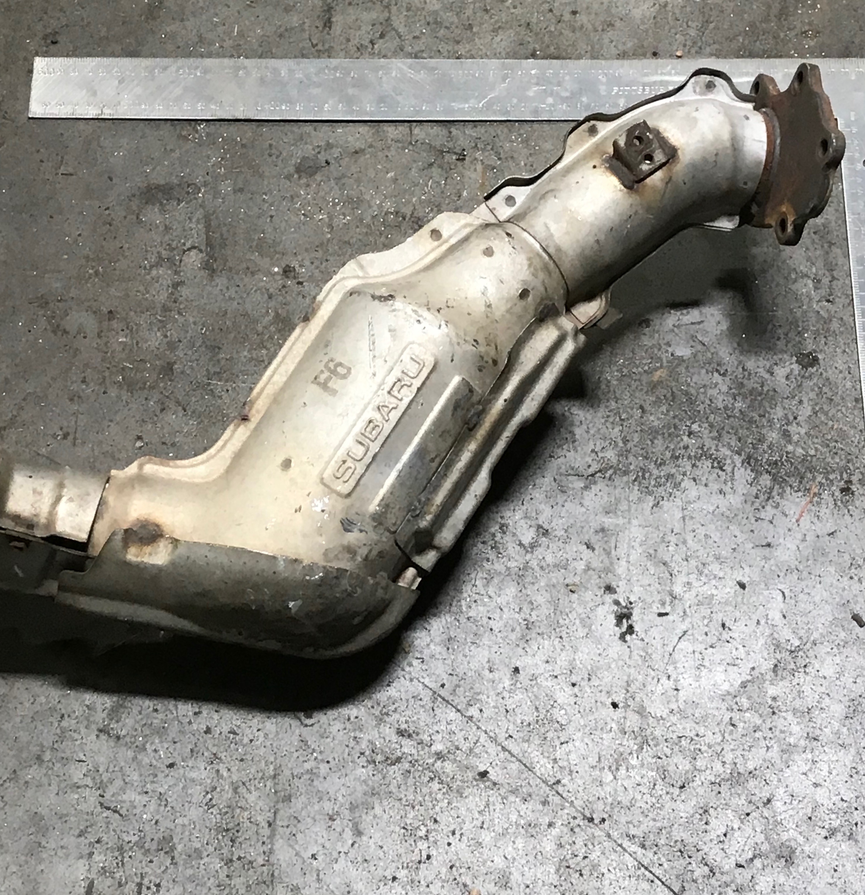 Subaru FCFE9 catalytic converter
