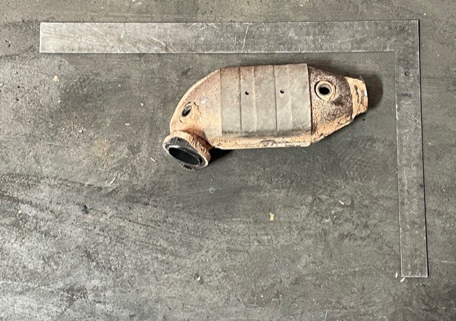 Mitsubishi 2 Dot Pre catalytic converter
