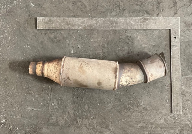 Land Rover LR3224 catalytic converter
