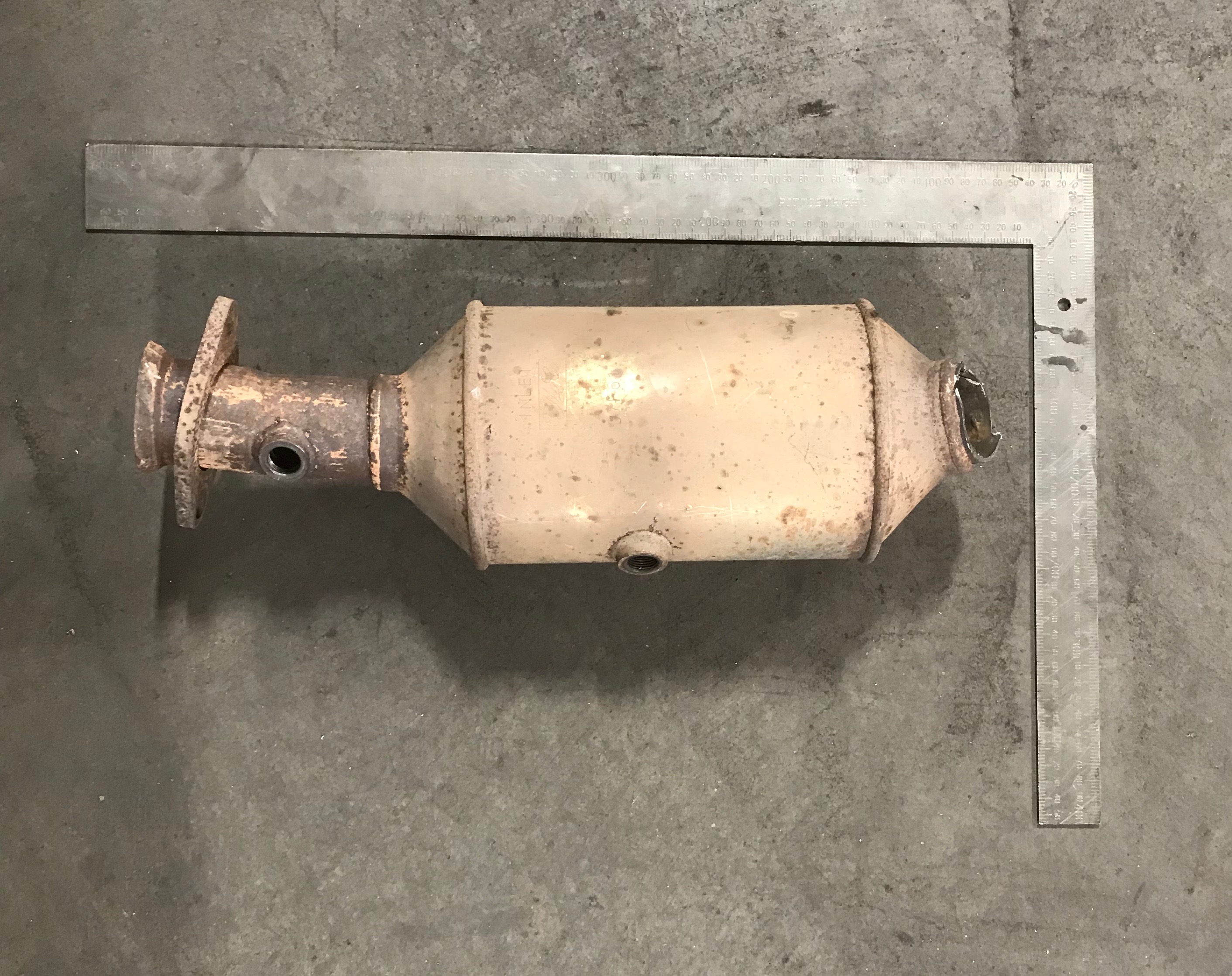 Ford AL84 DA catalytic converter