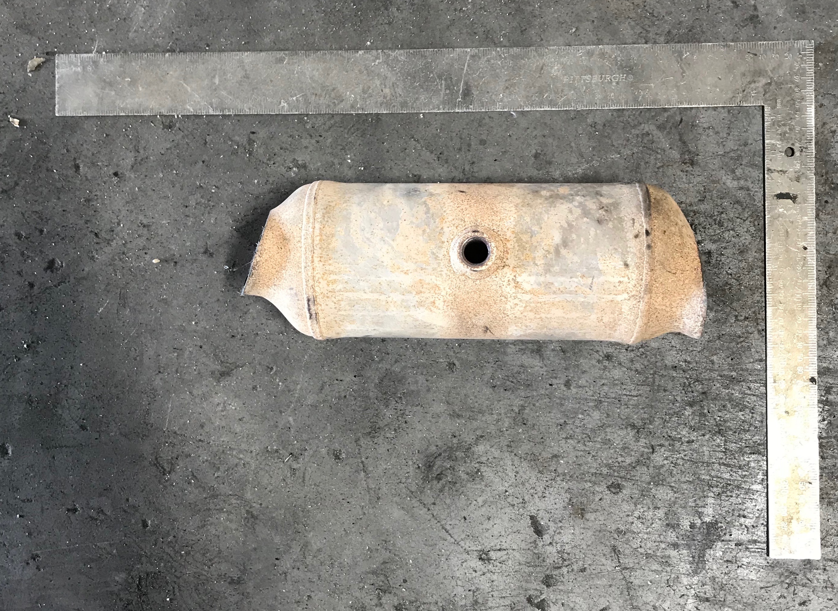 Chrysler 215AA catalytic converter