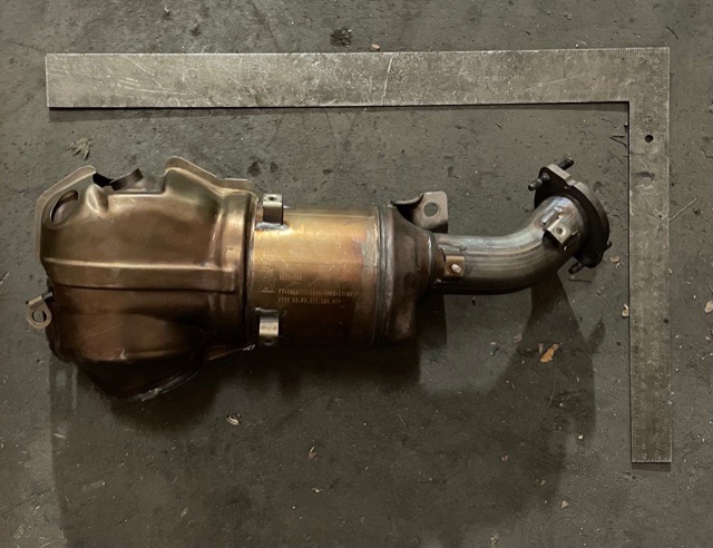 Chrysler 52104342 catalytic converter