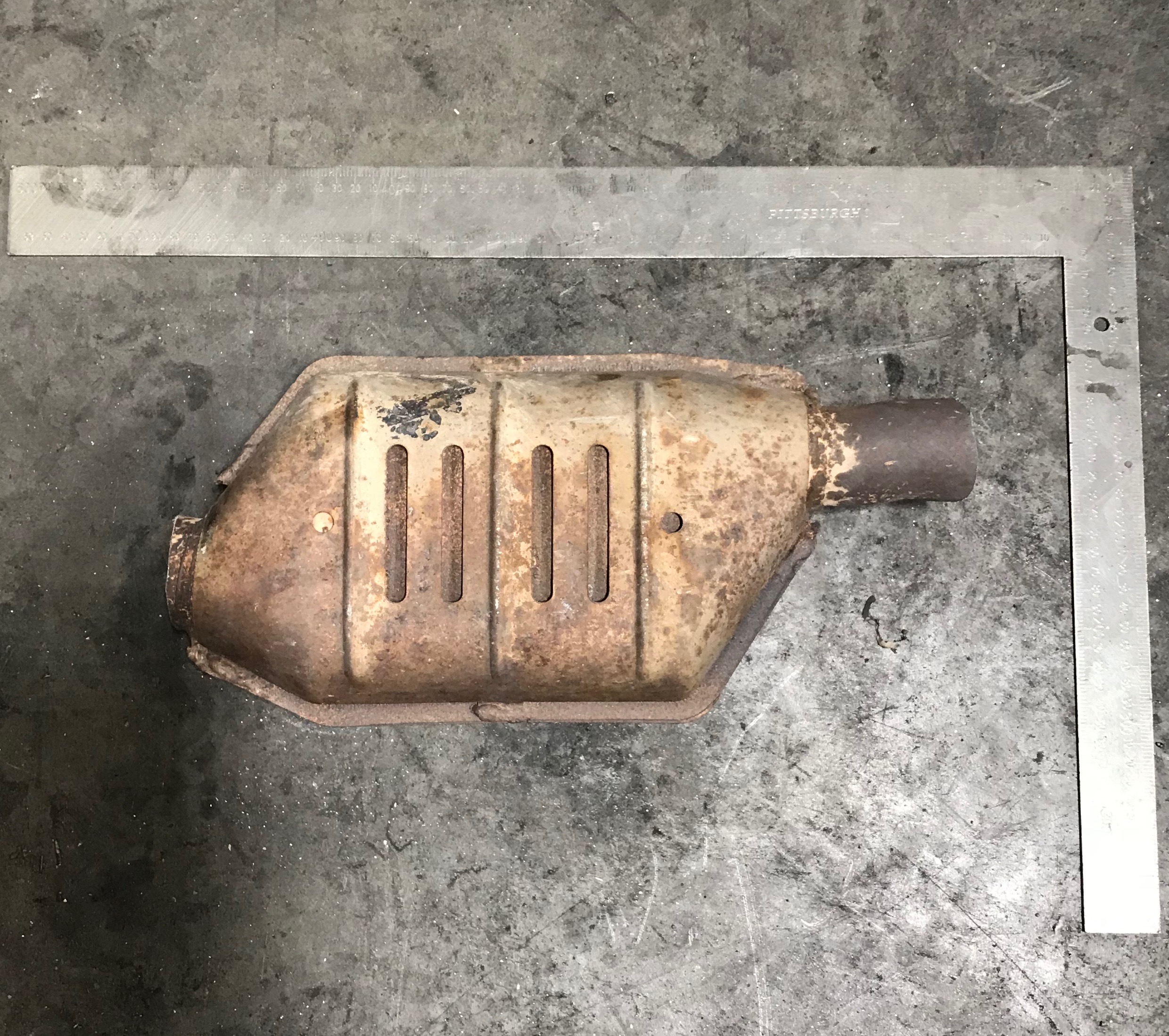 Ford F8AC LOW catalytic converter