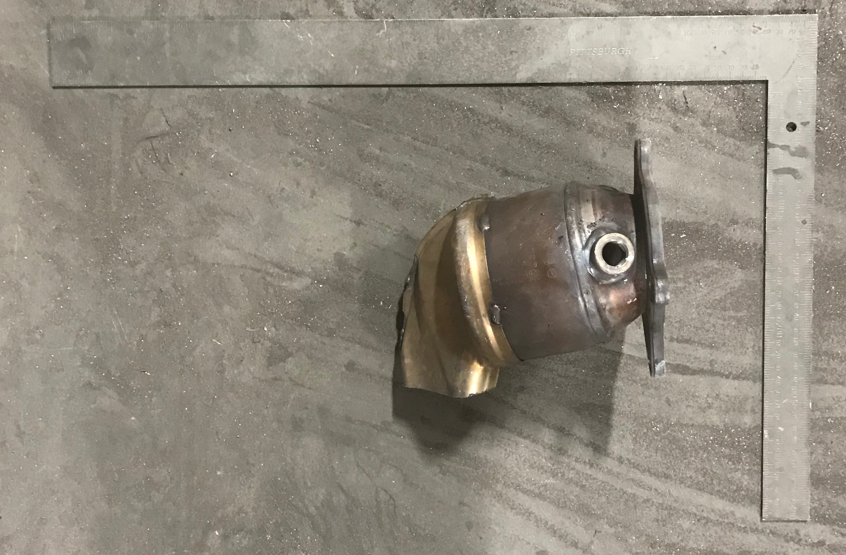 Volkswagen 8J0131690J catalytic converter