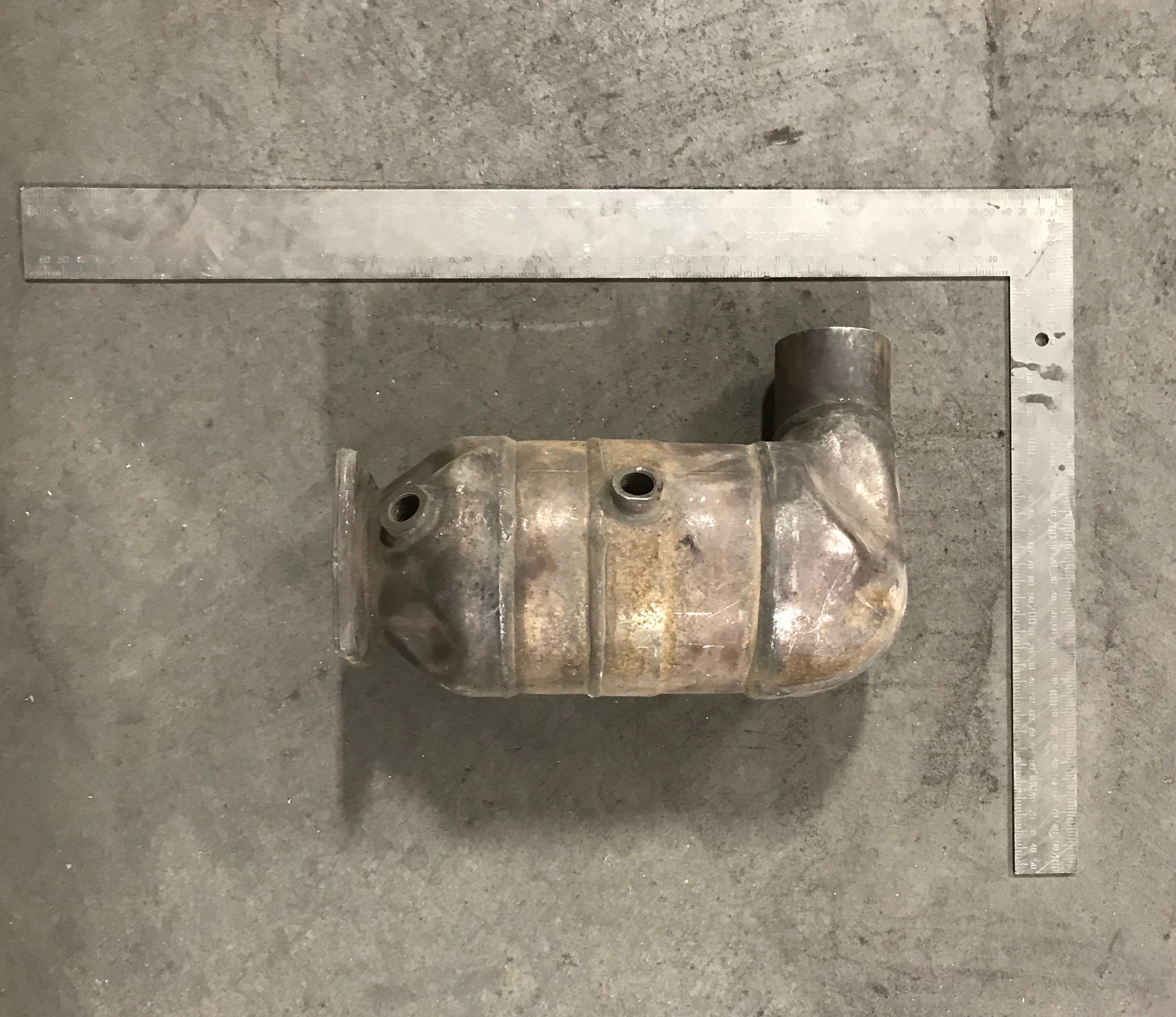 Volkswagen 82217469 catalytic converter
