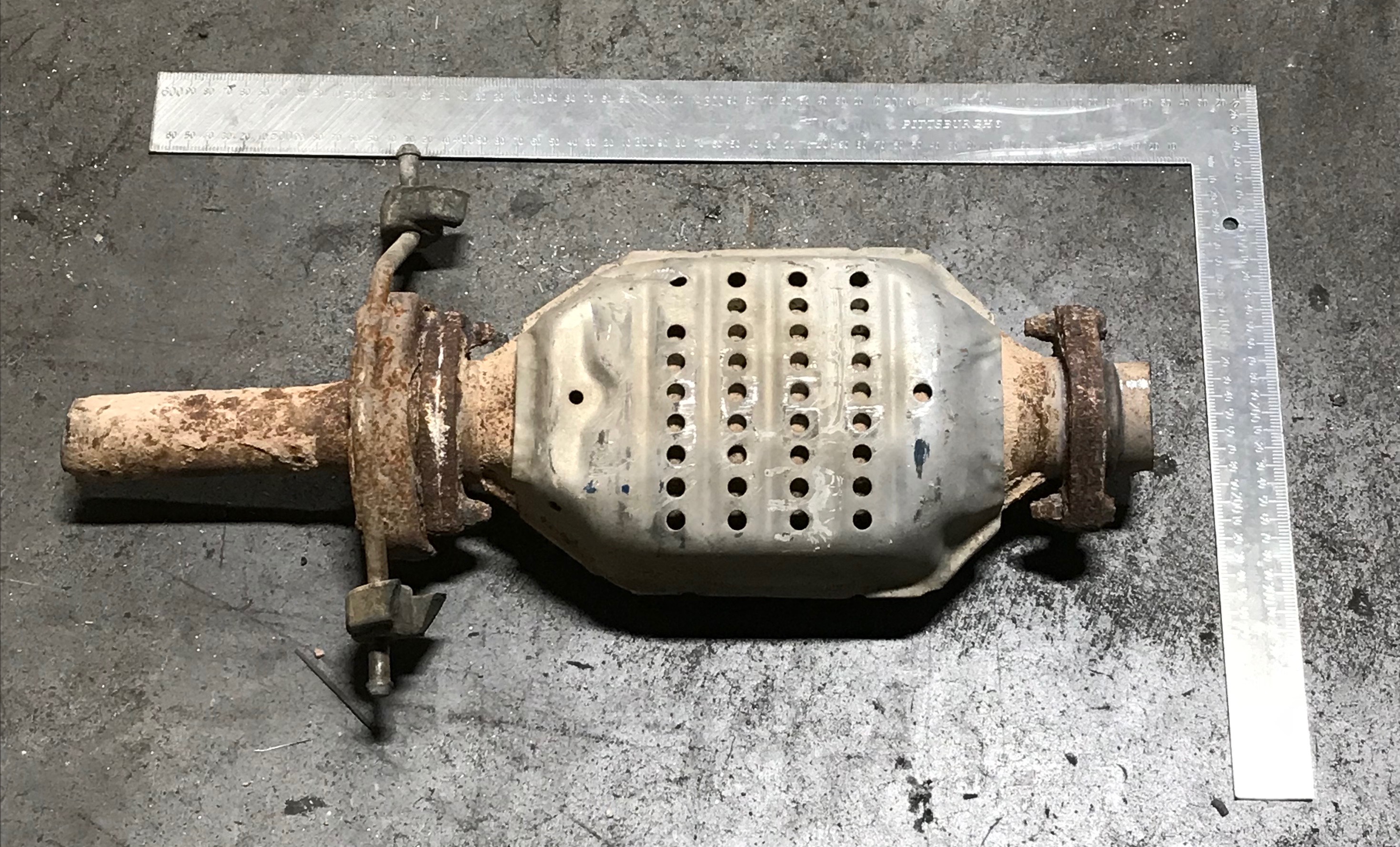 Toyota C08 catalytic converter