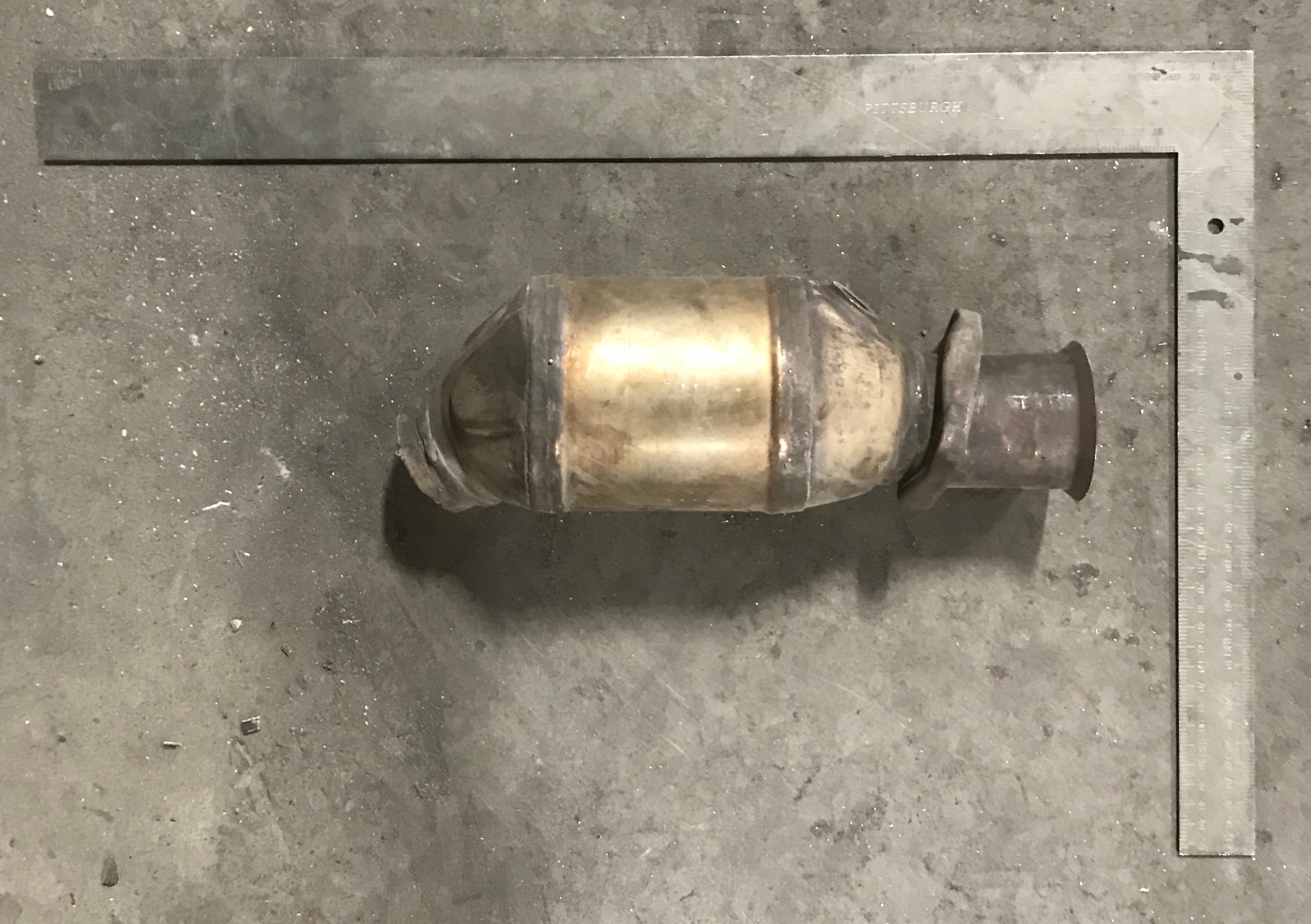 Volkswagen 7L0131701D catalytic converter