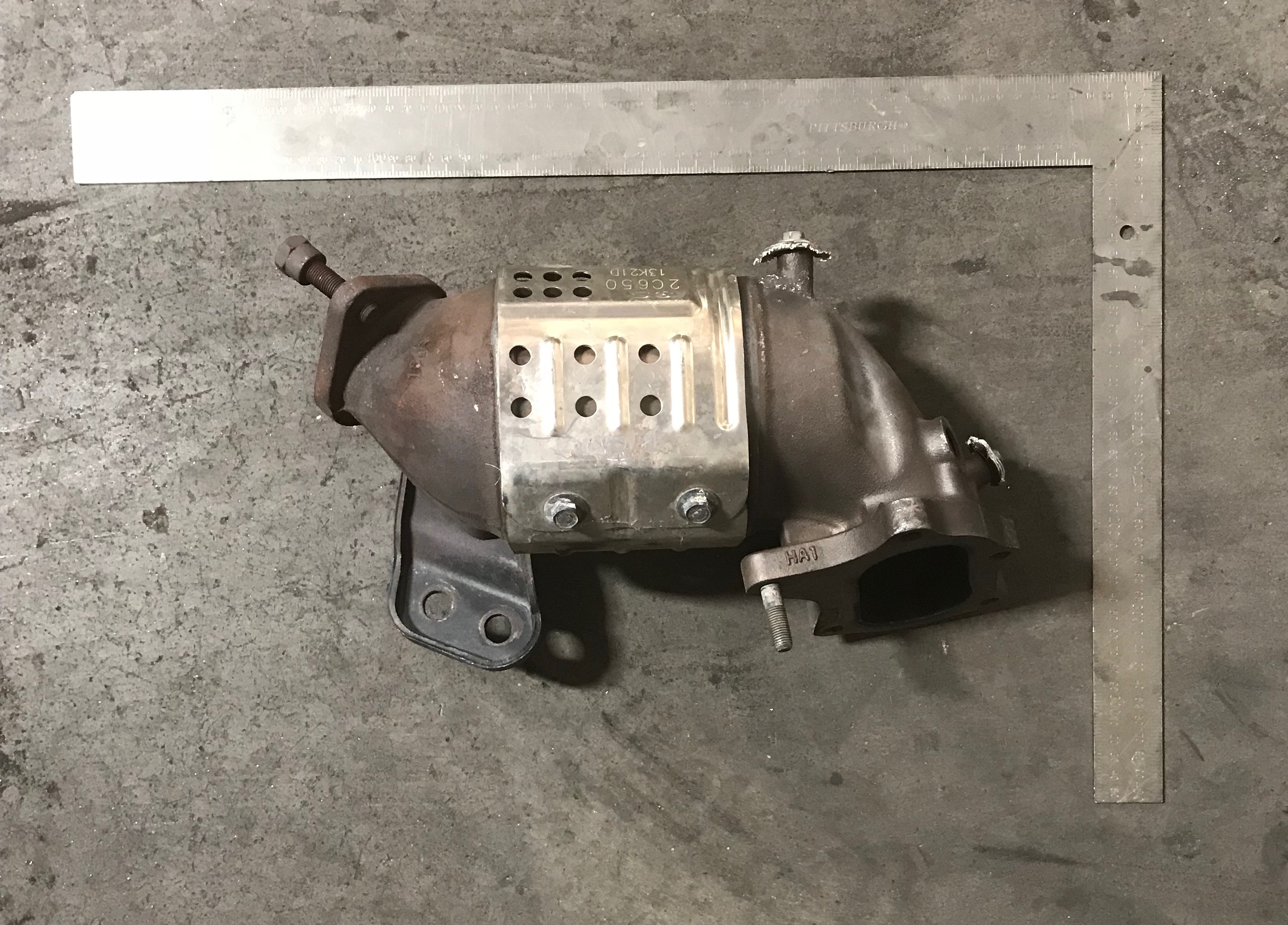 Hyundai W2BTB0 catalytic converter