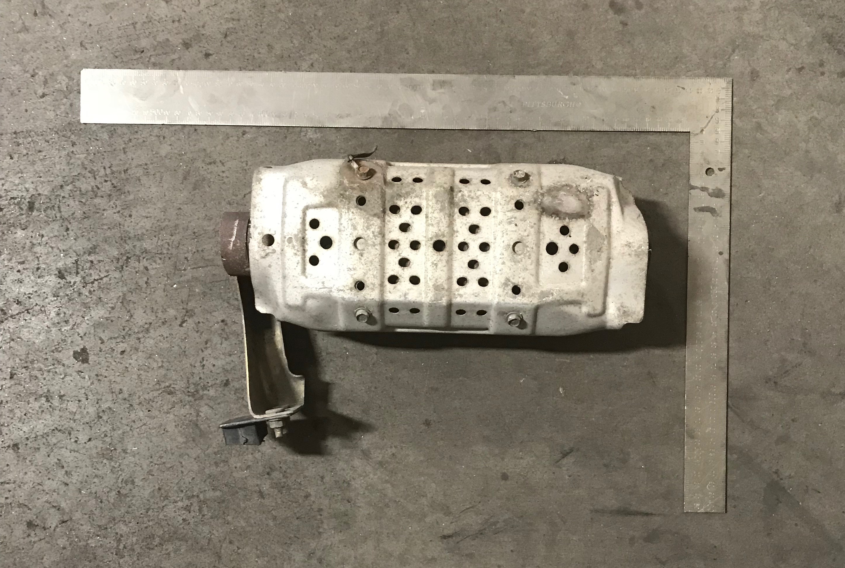 Nissan Y2 o2 catalytic converter