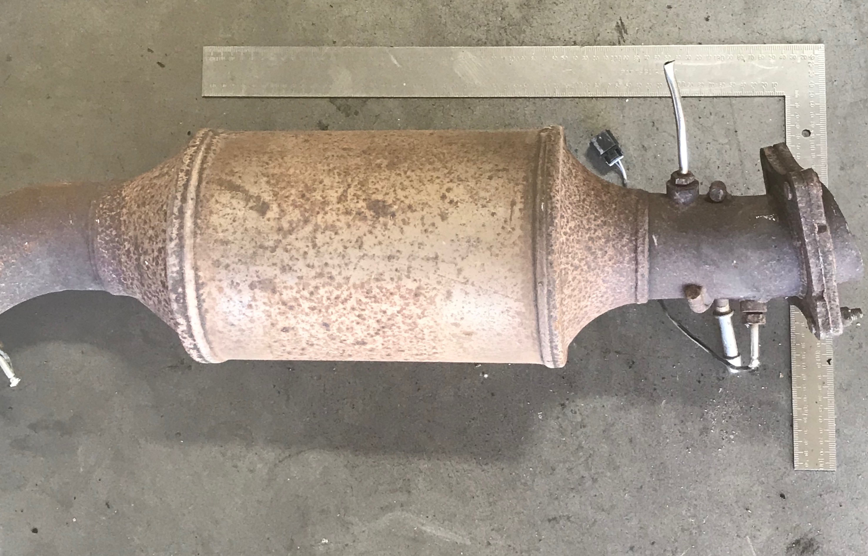 GM 12602508 catalytic converter