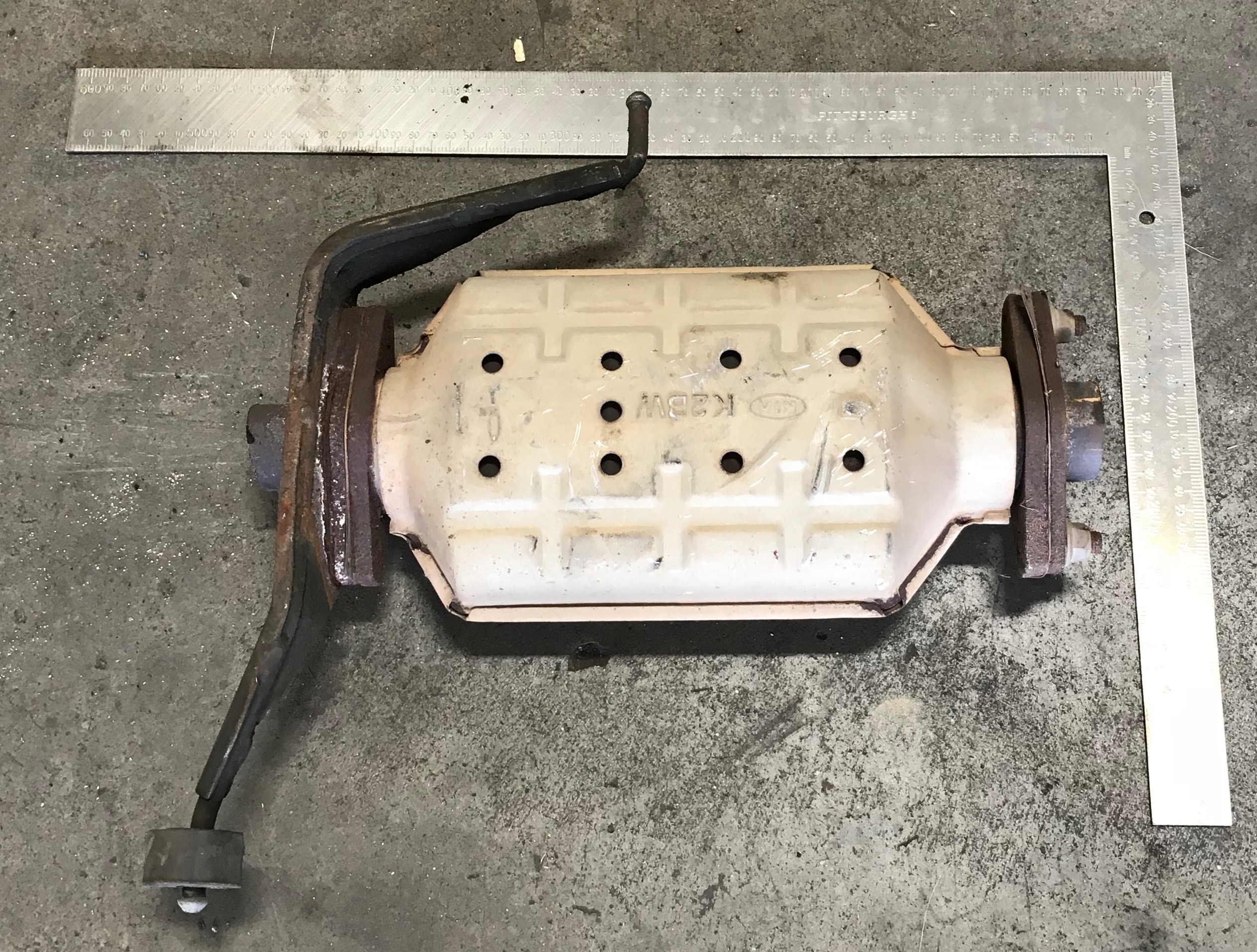 Hyundai RDH21 catalytic converter