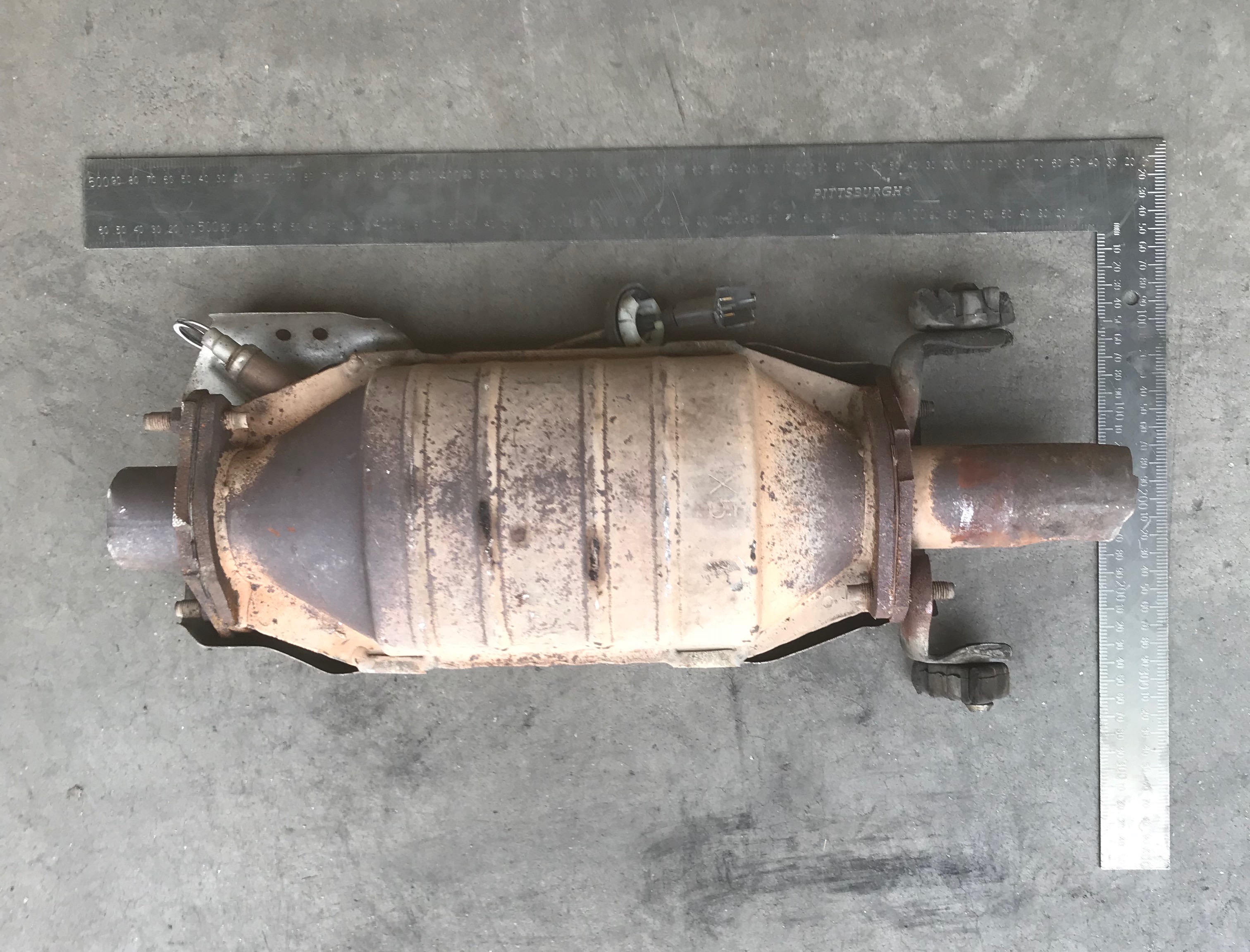 Nissan X5 catalytic converter