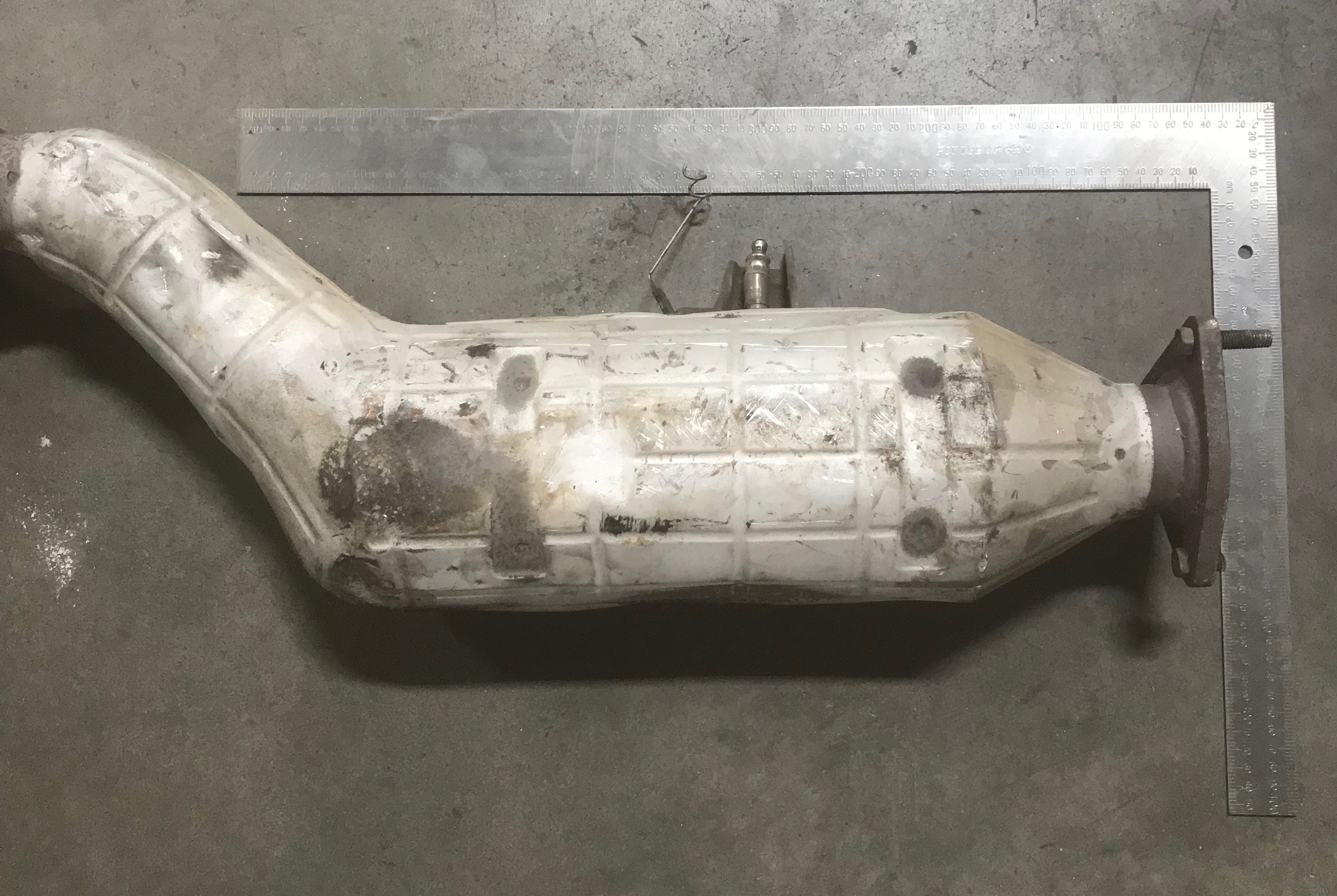 Mazda N3H4 catalytic converter