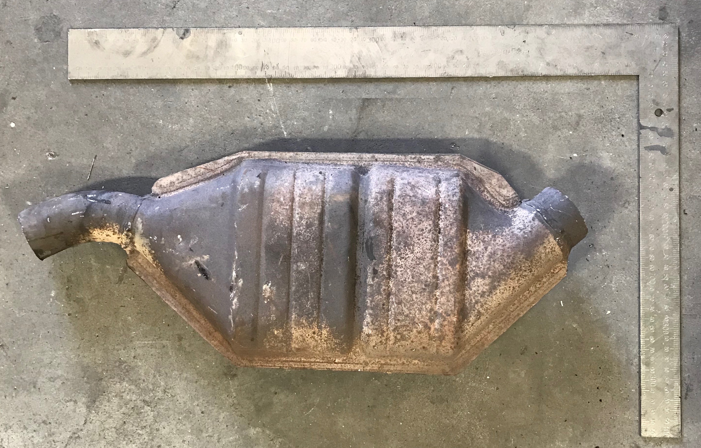 Ford 2F12 AMP catalytic converter