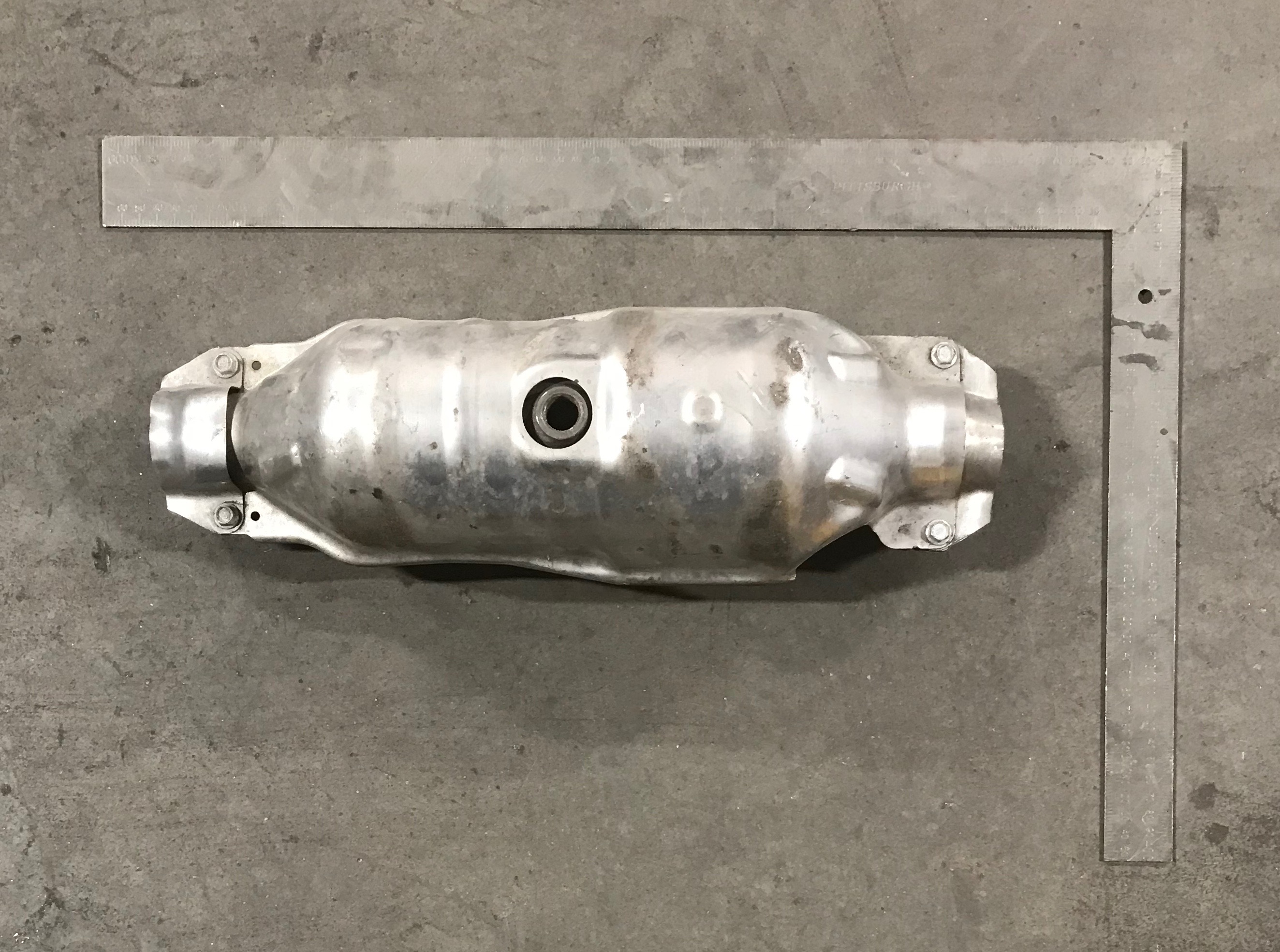 Subaru FCA55 catalytic converter